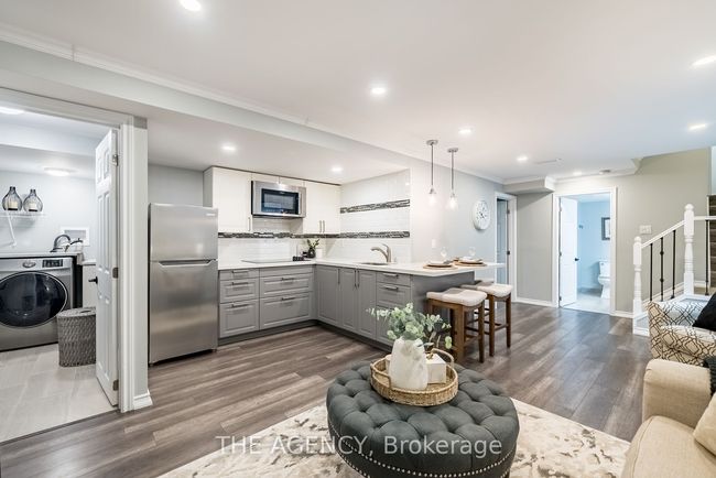 71 Tunney Pl, House other with 3 bedrooms, 4 bathrooms and 2 parking in Whitby ON | Image 31