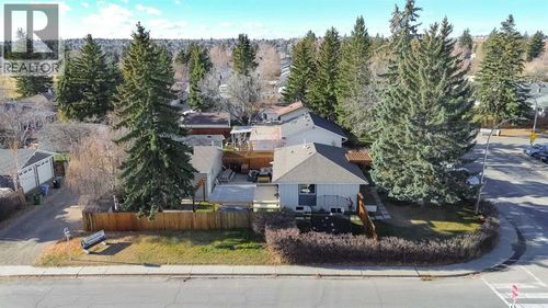 4703 26 Ave Sw, Calgary, AB, T3E0R3 | Card Image