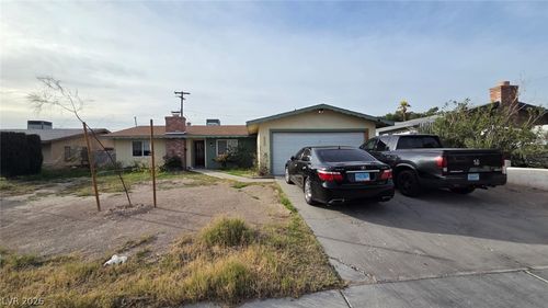 3917 W Oakey Boulevard, Las Vegas, NV, 89102 | Card Image