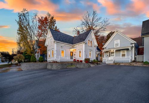 601 Hall St, Manchester, NH, 03104-5156 | Card Image