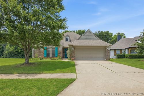4930 202nd East Ave, Broken Arrow, OK, 74014-1290 | Card Image