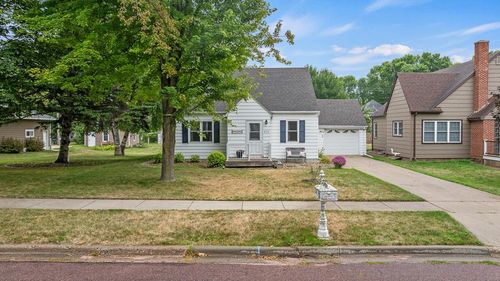 214 N Rebecca St, Ivanhoe, MN, 56142-9652 | Card Image