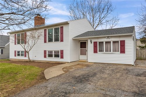 1753 Maplewood Dr, Farmington, NY, 14425-9748 | Card Image