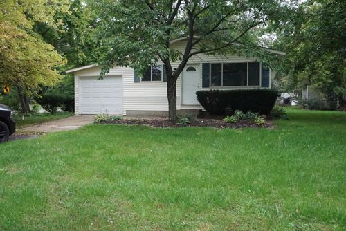 801 Farnsworth Rd, White Lake, MI, 48386-3223 | Card Image