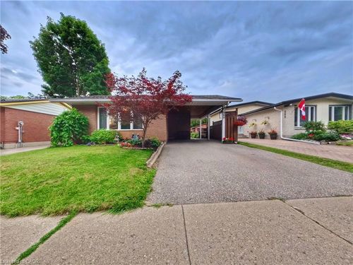 380 Grangewood Dr, Waterloo, ON, N2K2E6 | Card Image