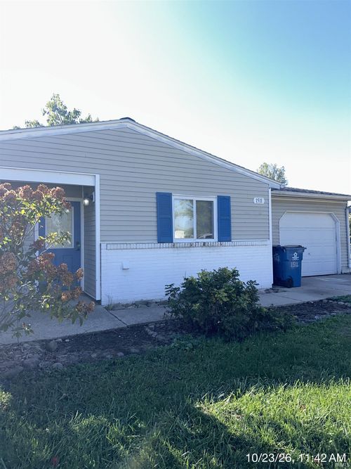 1511 Forbes Ave, Peru, IN, 46970-8703 | Card Image
