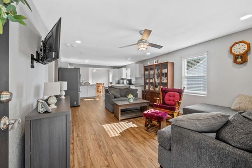 939 Shearor St, Clarksville, TN, 37040-3090 | Card Image