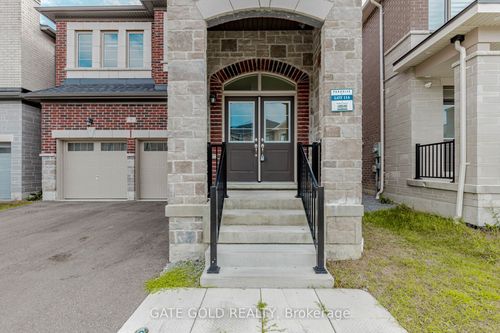 9 Vickery St, Whitby, ON, L1P0L1 | Card Image