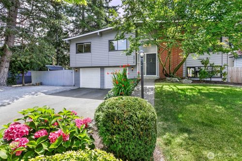 8816 221st Pl Sw, Edmonds, WA, 98026-8148 | Card Image