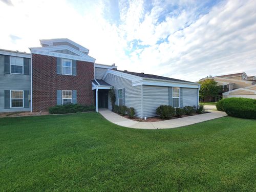 1626571 Tall Reeds Ln, Pewaukee, WI, 53072-6611 | Card Image