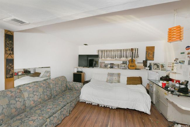 5 Weymouth St, House other with 4 bedrooms, 2 bathrooms and null parking in Dix Hills NY | Image 13