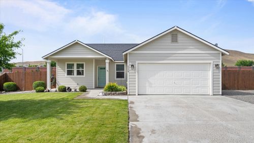 5179 Pinehurst St, West Richland, WA, 99353-6090 | Card Image