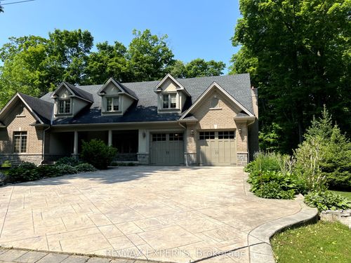 431 Manley Cres, Sauble Beach, ON, N0H2G0 | Card Image
