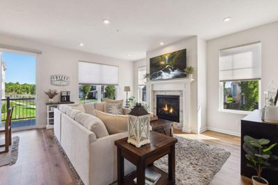 Gorgeous family room! | Image 3