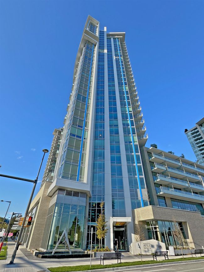 1402 - 1500 Fern Street, Condo with 1 bedrooms, 0 bathrooms and 1 parking in North Vancouver BC | Image 1