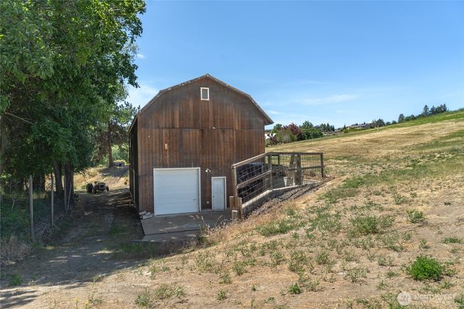 3613 Mcmullan Rd, Home with 3 bedrooms, 3 bathrooms and 6 parking in Wenatchee WA | Image 32