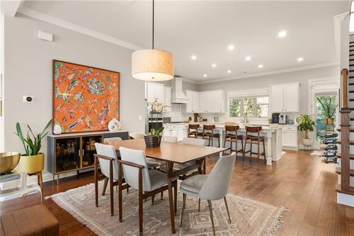 18-2504 Skyland Dr Ne, Brookhaven, GA, 30319-3723 | Card Image