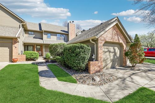 unit-2c-1070 50th St, West Des Moines, IA, 50266-4900 | Card Image