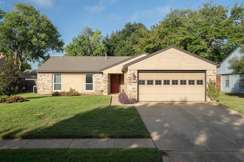 3911 White Oak Ct, Flower Mound, TX, 75028-1213 | Card Image