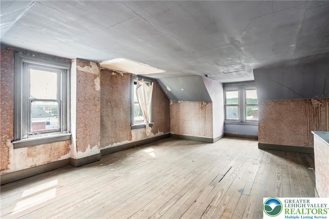 1926 W Broad St, Townhouse with 4 bedrooms, 1 bathrooms and null parking in BETHLEHEM PA | Image 33