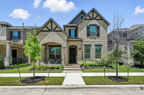 1425 Eden Valleywood Pkwy, Arlington, TX, 76005-1407 | Card Image