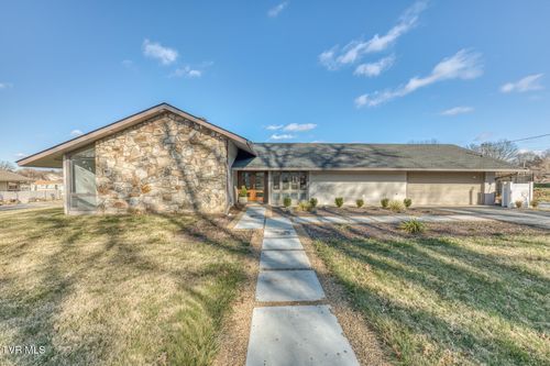 715 Hollyhill Rd, Johnson City, TN, 37604-3008 | Card Image