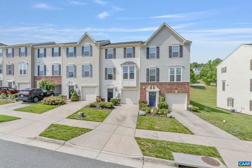 2159 Whispering Hollow Ln, CHARLOTTESVILLE, VA, 22911-3590 | Card Image