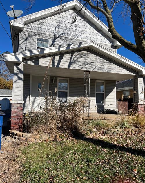 275 W Coolspring Ave, Michigan City, IN, 46360-6019 | Card Image