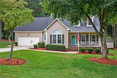 4229 Brookhaven Dr, Greensboro, NC, 27406-8330 | Card Image
