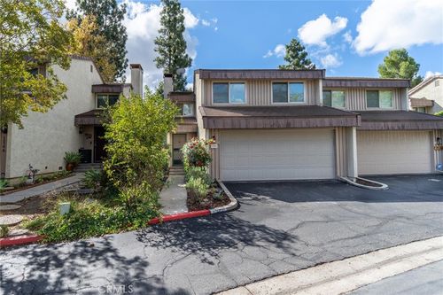 1540 Holly Ct, Thousand Oaks, CA, 91360-6316 | Card Image