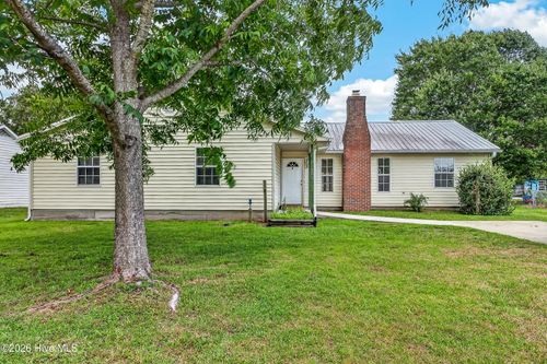 282 Riggs Rd, Hubert, NC, 28539-4034 | Card Image