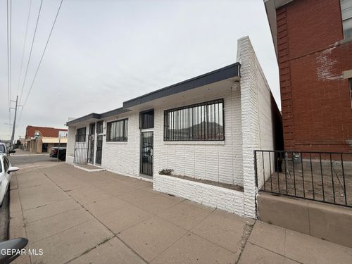 1528 E Yandell Dr, El Paso, TX, 79902-5651 | Card Image