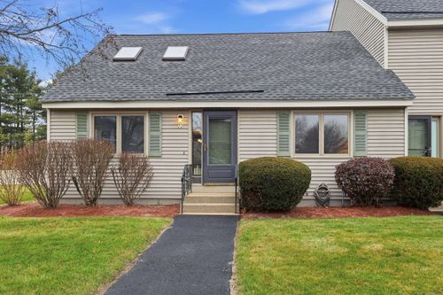 22 Eastmeadow Way, Manchester, NH, 03109-5909 | Card Image