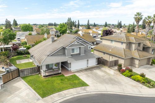 2505 Mission Ct, Escalon, CA, 95320-1886 | Card Image