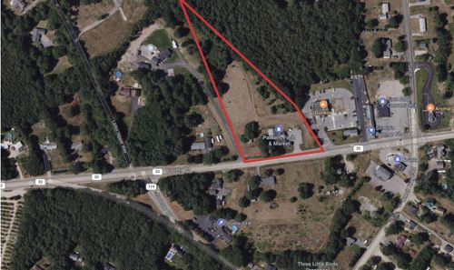 97 County Road, Scarborough, ME, 04074 | Card Image