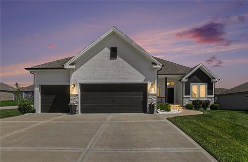 10931 Bristol Ter, Kansas City, MO, 64134-2852 | Card Image