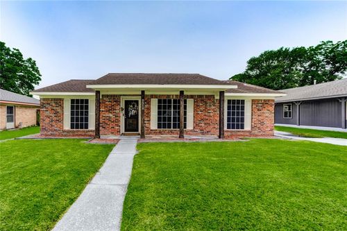 8510 Collingsdale Rd, La Porte, TX, 77571-3635 | Card Image