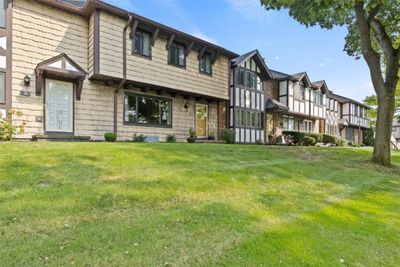 78 Camberley Pl, Condo with 3 bedrooms, 2 bathrooms and null parking in Penfield NY | Image 1