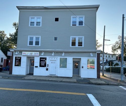 1435 Main St, Brockton, MA, 02301-7113 | Card Image