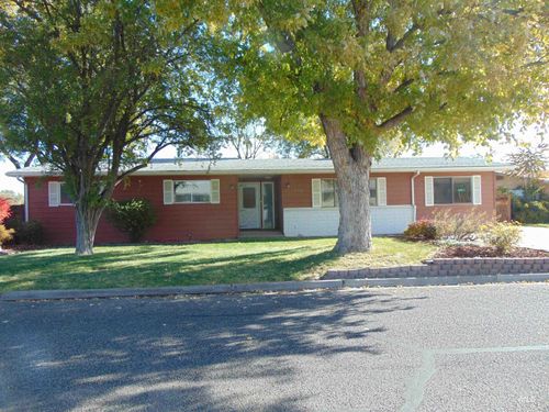 332 Sears Dr, Ontario, OR, 97914-4541 | Card Image