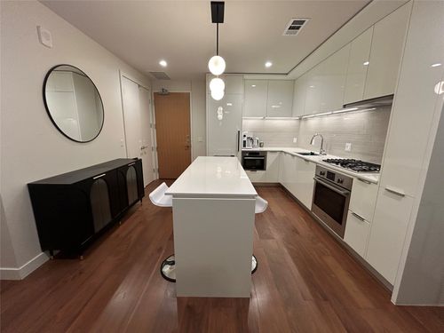 1402-44 East Avenue, Austin, TX, 78701 | Card Image