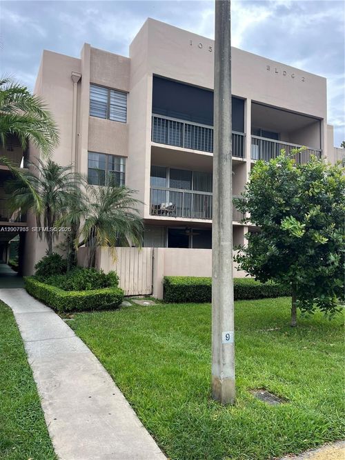 114-10525 Sw 112th Ave, Miami, FL, 33176-8231 | Card Image