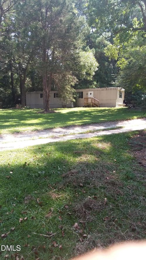 2620 Mobile Park Dr, Zebulon, NC, 27597-8130 | Card Image