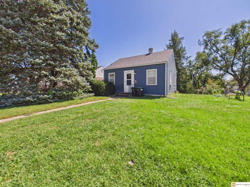 3477 Washington Street, Omaha, NE, 68107 | Card Image