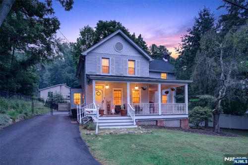 10 Prospect Ave, Woodcliff Lake, NJ, 07677-8032 | Card Image