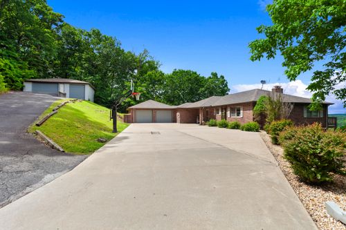 192 Bobcat Ln, Cape Fair, MO, 65624-7101 | Card Image