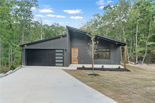 8 Wigtown Ln, Bella Vista, AR, 72715-4002 | Card Image