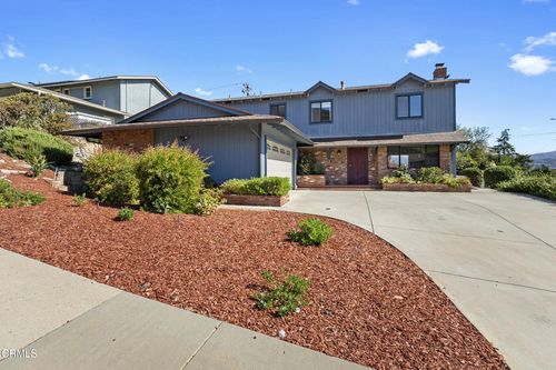 35 Robbins Ct, Simi Valley, CA, 93065-4047 | Card Image