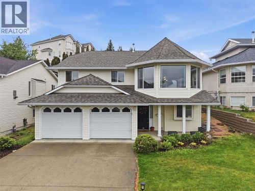 135 Chancellor Drive, Kamloops, BC, V2E2M2 | Card Image