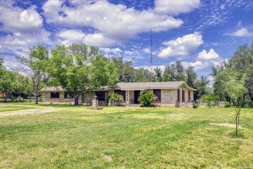 3424 Fm 117, Uvalde, TX, 78801-1122 | Card Image